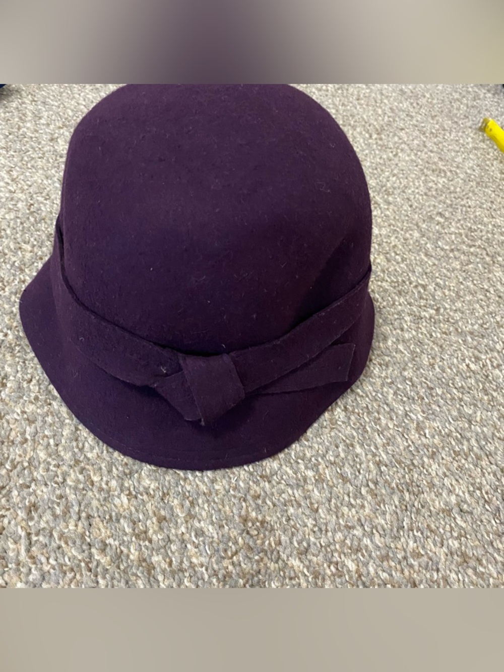 Cloche Hat Plum Purple Bow One Size 1920s Flapper Style 100% Wool EUC